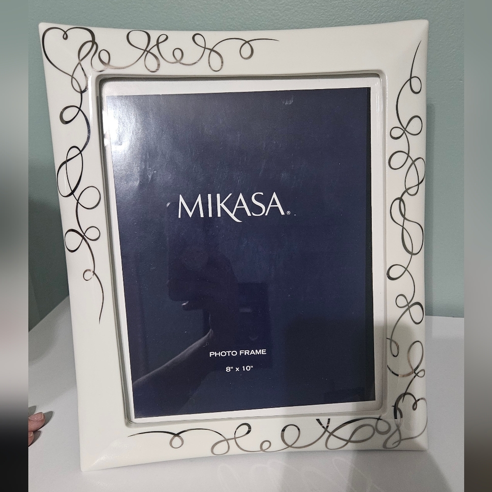 Mikasa Ivory Frame with Black Swirl Accents